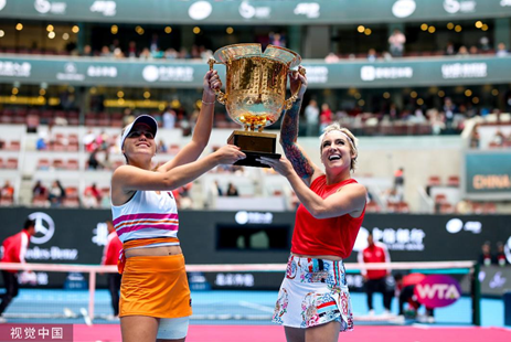 于在赛季末 于在赛季末